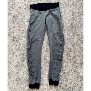 Lulu Lemon size 8 sweat pant with cinched sides
